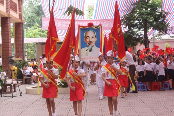 Trường tiểu học Trưng Trắc Hà Nội tưng bừng bước vào năm học mới